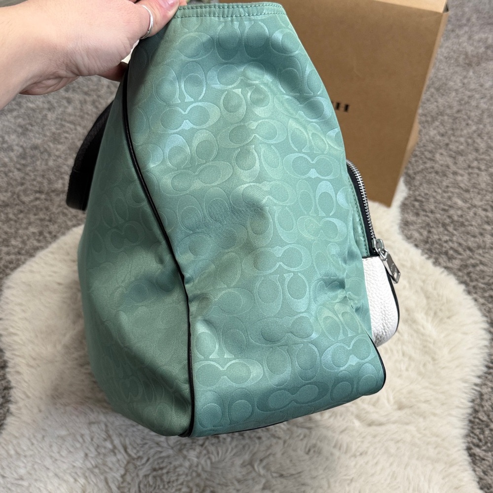 ✨ Coach Washed Green Court Tote In Colorblock Signature Nylon✨ - Picture 6 of 16